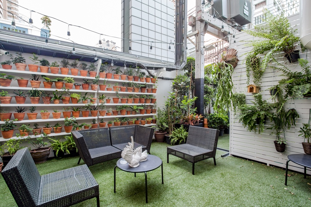 pot rooftop garden