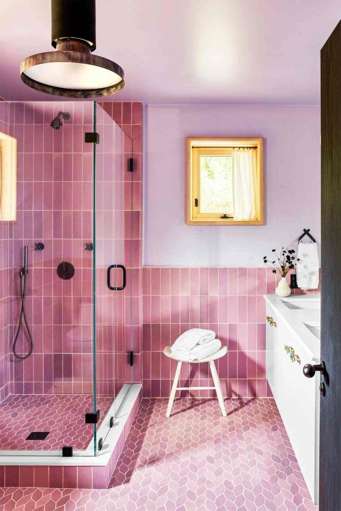 keramik kamar mandi pink