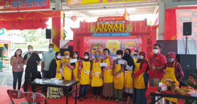 kreasi mie qhomemart lunar festival