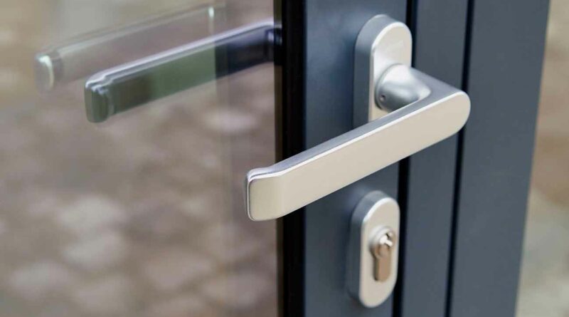 handle pintu aluminium