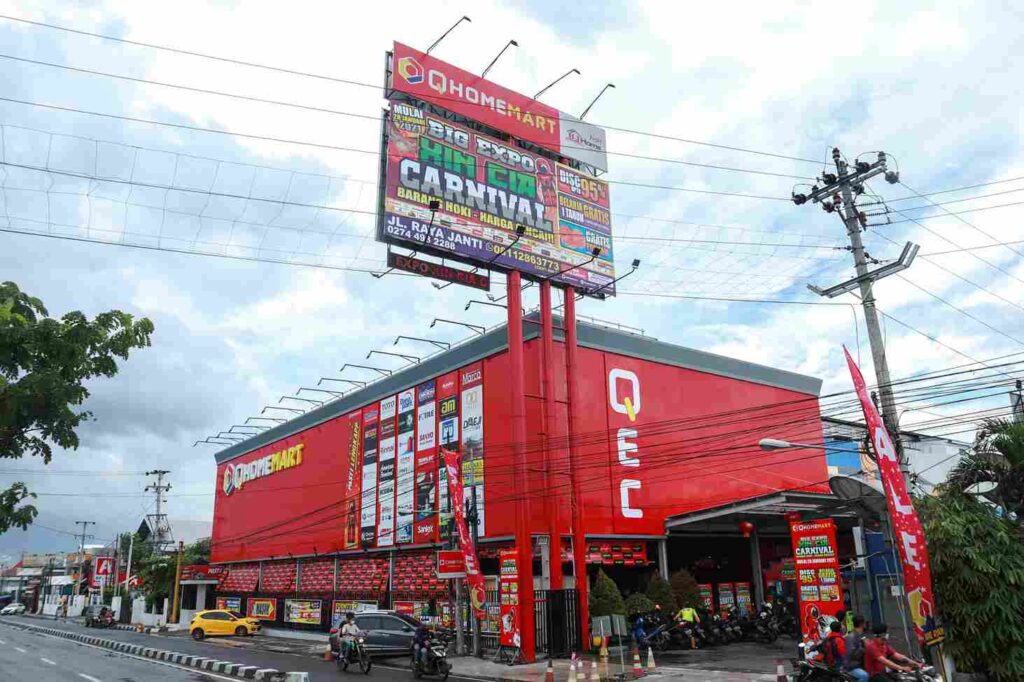 Supermarket bangunan terdekat